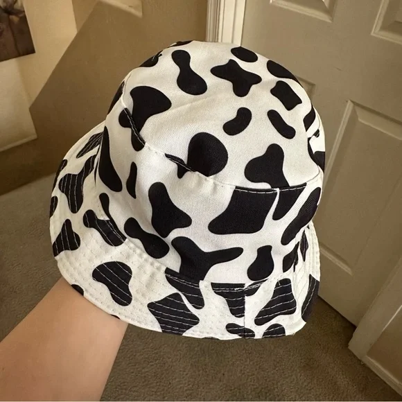 Reversible Cow Print Bucket Hat - Picture 2 of 3